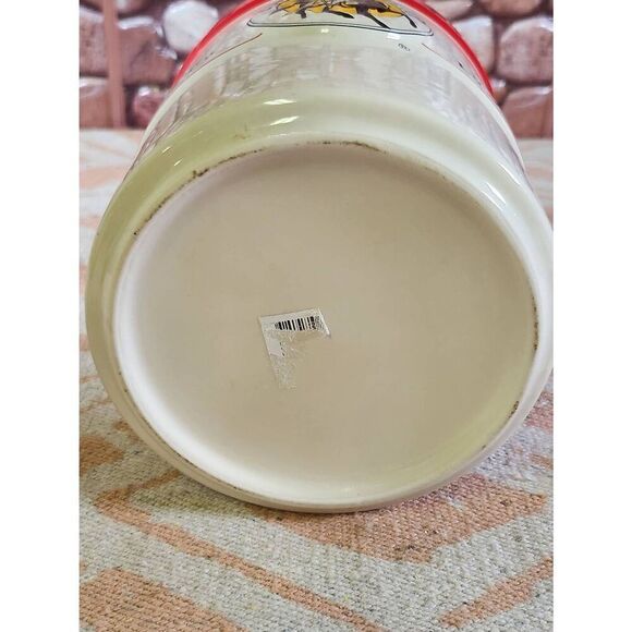 King Arthur Flour 1 quart Lidded Canister by Chantal - Picture 9 of 10